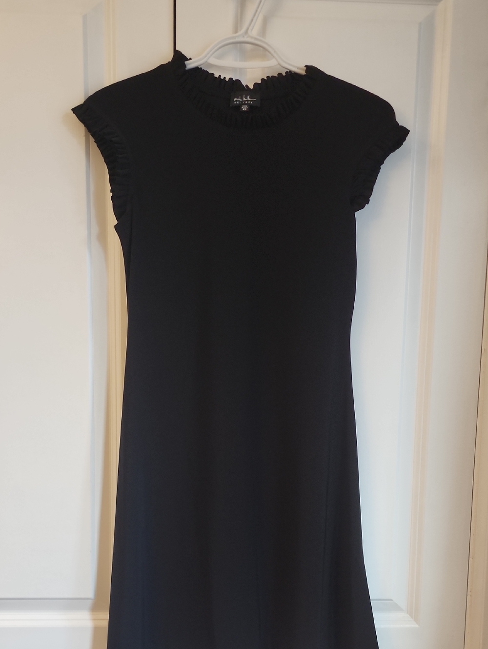 Nicole Miller Black Ruffled Neck Cap-Sleeve Midi Dress